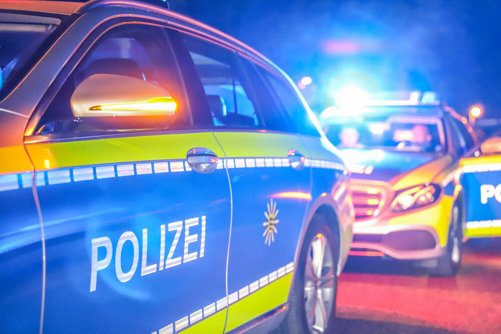 Autodieb klaut Fahrzeug mit elfjähriger Tochter auf dem Rücksitz - Eltern durchleben einen Alptraum!