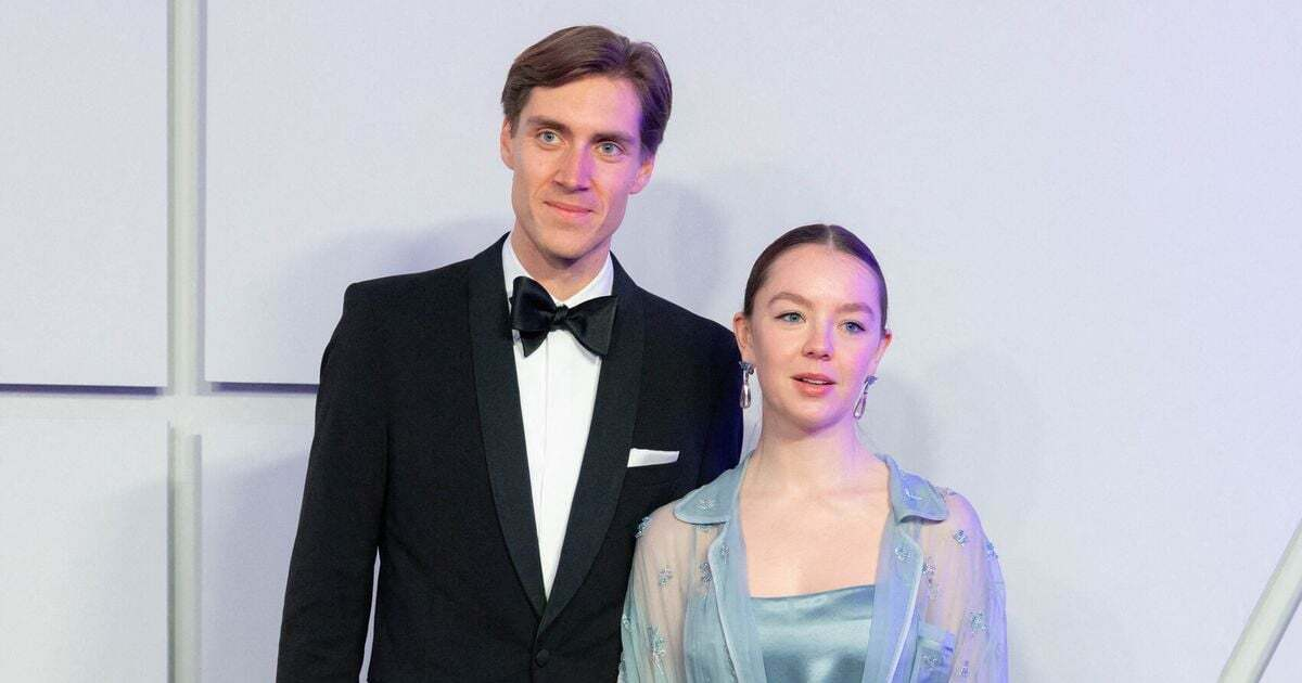 Bal de la Rose : Alexandra de Hanovre éblouit au bras de son fiancé lors d'une nuit cosmique