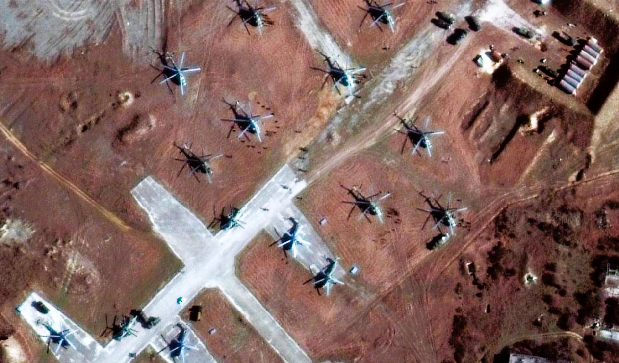 Putin zieht Kampfjets zusammen! Marine bereits mit Atombewaffnung ausgelaufen - braut sich was zusammen?