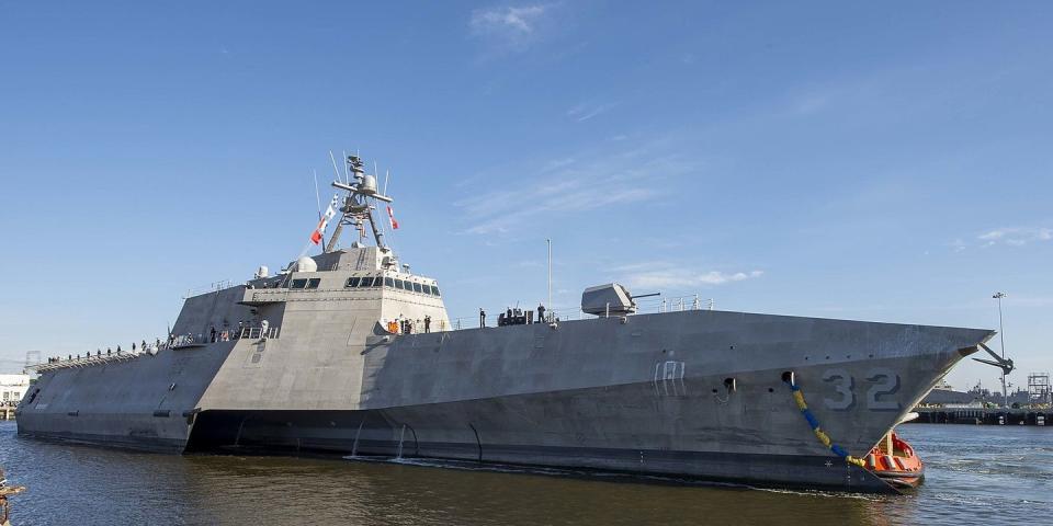 USA Antwortet China und Russland mit neuem Trimaran-Kriegsschiff - es ist eine schwimmende Festung!