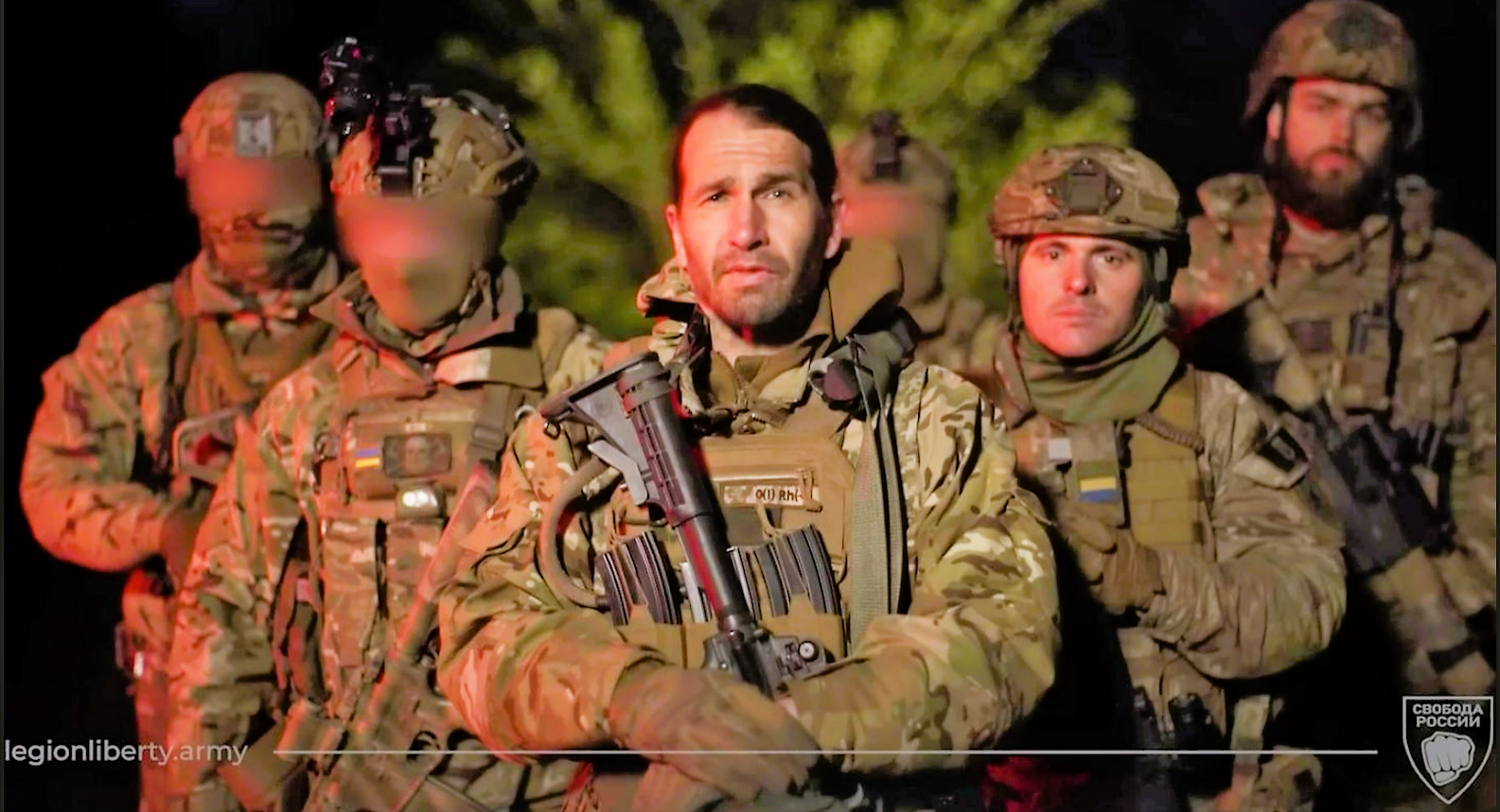 Stürzt Putin? Russische Partisanen wollen Moskau angreifen! Legion "Freiheit Russlands" wird zu Putins Albtraum