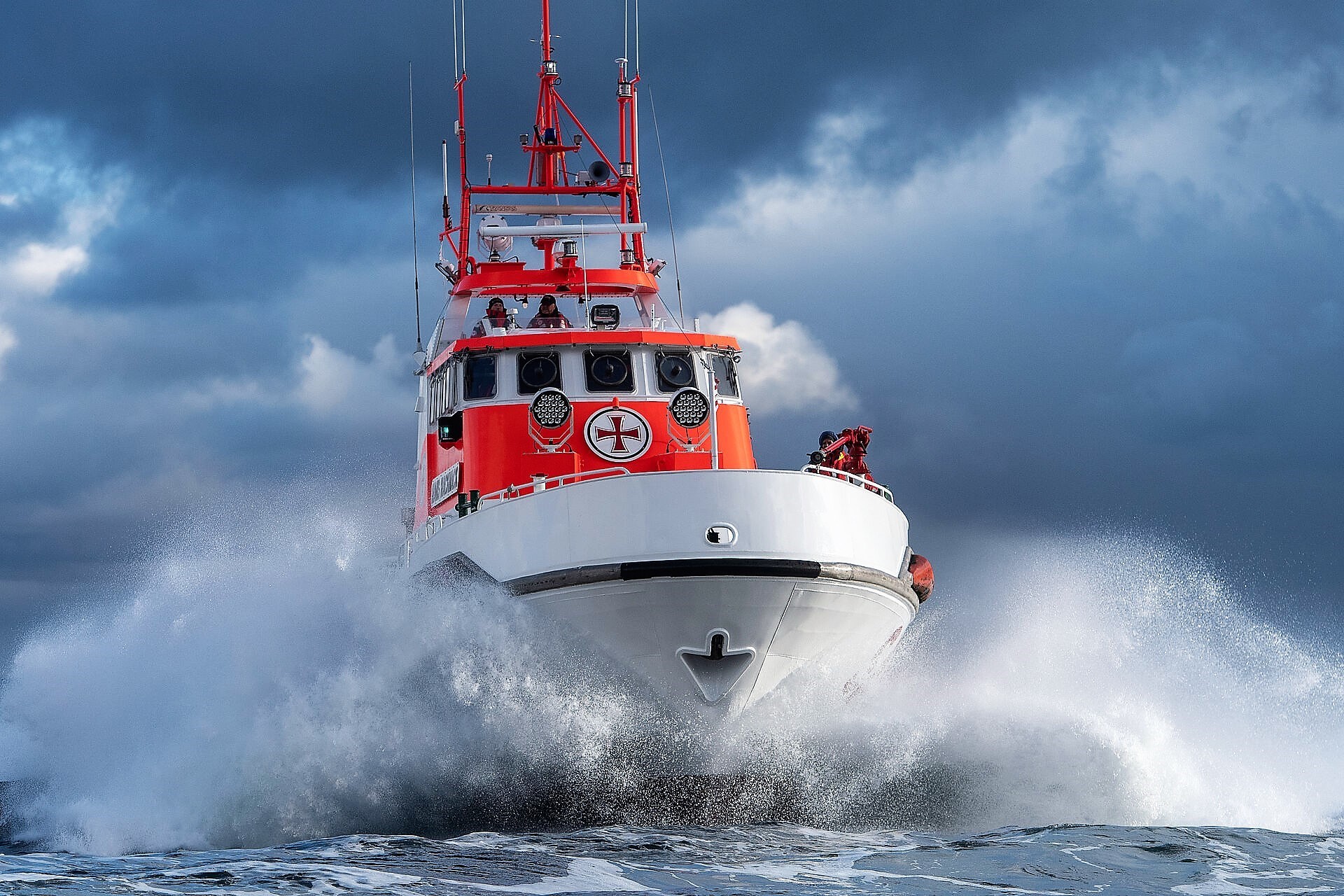 Eilmeldung! 3 Jugendliche in die Nordsee gerissen - sie wollten Bernstein suchen! Dramatische Rettungsaktion angelaufen